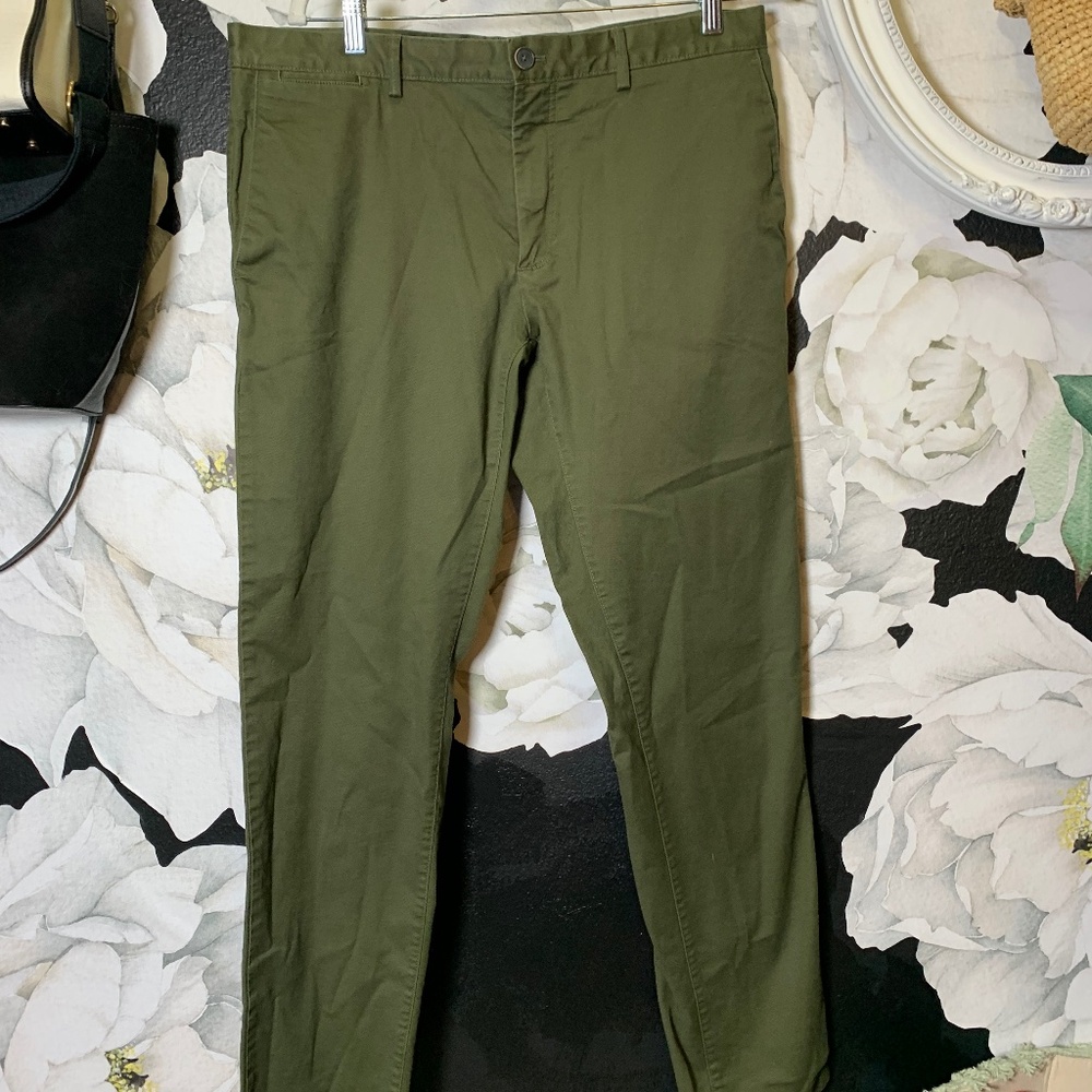 MNG men’s khaki green pants size 36x32